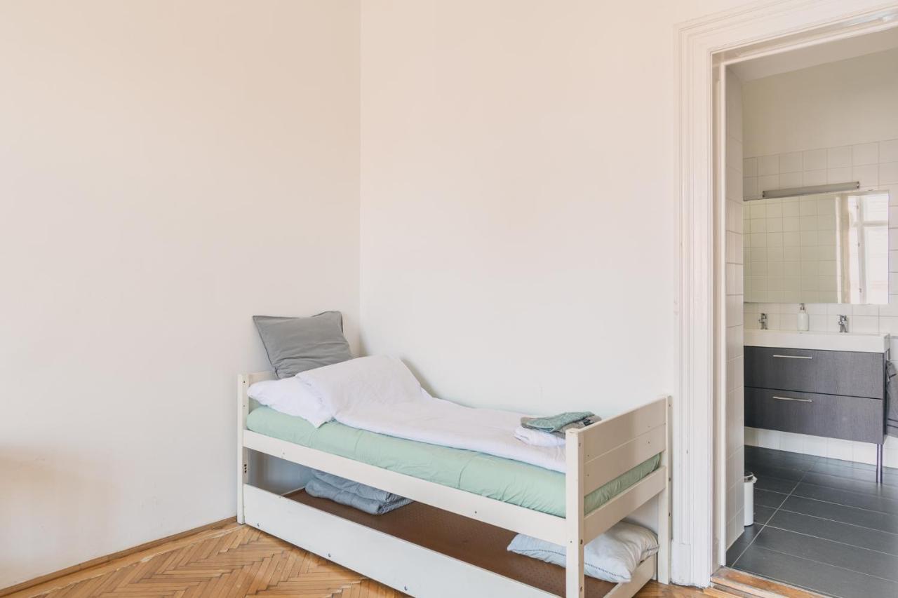Apartament Sunny, Airy, Artsy & Authentic Loft With Balcony