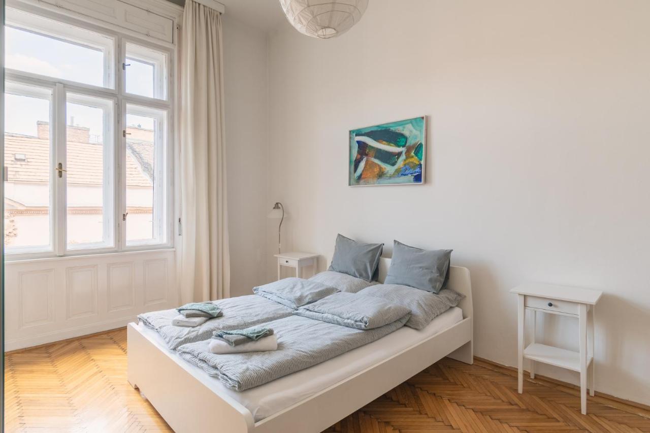 Sunny, Airy, Artsy & Authentic Loft With Balcony Apartament *