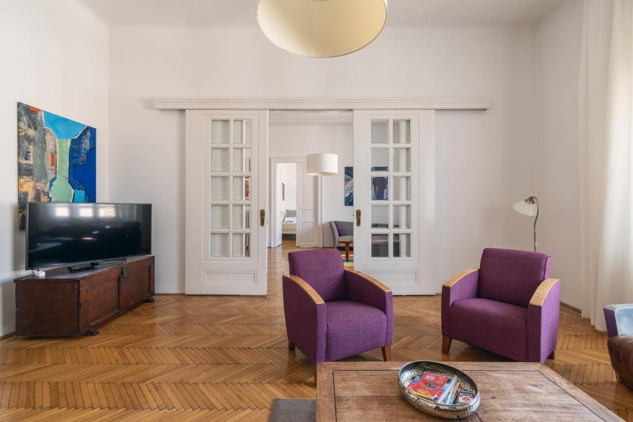 Apartament Sunny, Airy, Artsy & Authentic Loft With Balcony *
